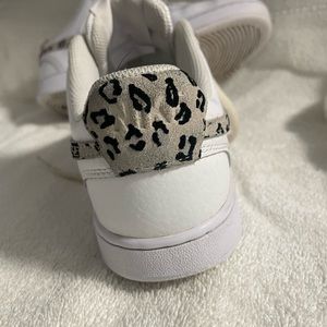 Women’s nikes